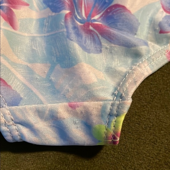 Hurley Floral Long Sleeve Rashguard One Piece Swimsuit - Picture 6 of 9